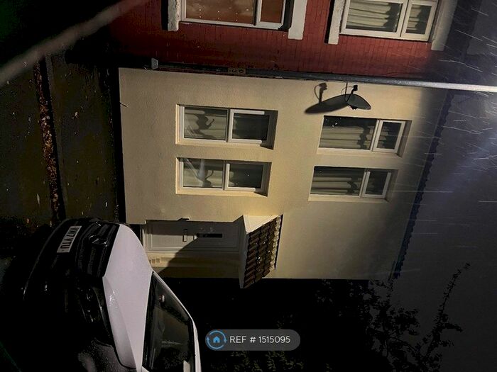 3 Bedroom End Of Terrace House To Rent In Lizmar Terrace, Manchester, M9