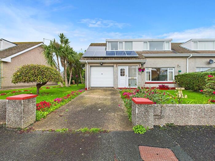 3 Bedroom Semi-Detached House For Sale In Green Close, Steynton, SA73