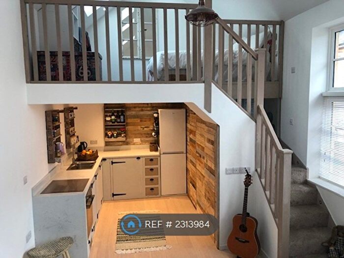 1 Bedroom Detached House To Rent In Lesbourne Road, Reigate, RH2