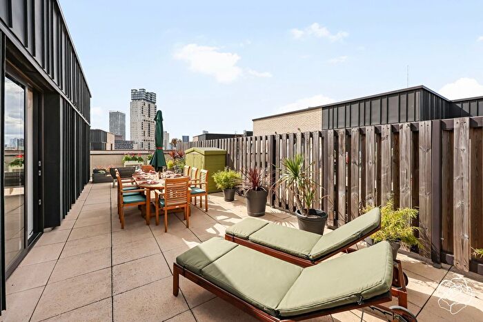 2 Bedroom Flat For Sale In Carriage House, Leyton Road, Stratford, E15