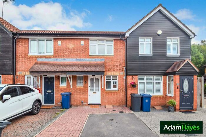 2 Bedroom Terraced House To Rent In Artesian Grove, Barnet, EN5