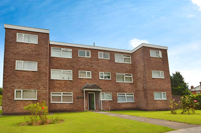 2 Bedroom Flat To Rent In Curlew Close, Whitchurch, Cardiff, CF14