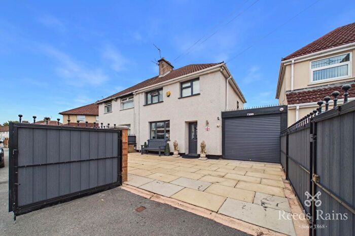 3 Bedroom Semi Detached House For Sale In Scarisbrick Drive, Liverpool, L11