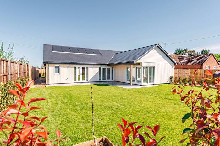 4 Bedroom Detached Bungalow For Sale In Station Road, Holme Hale, IP25