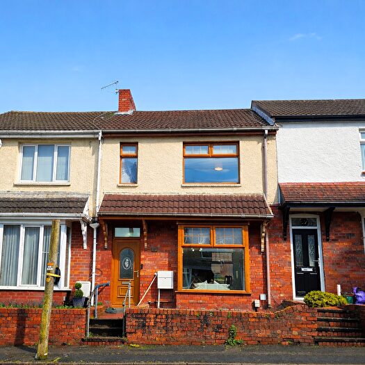 3 Bedroom Terraced House For Sale In Fern Street, Cwmbwrla, Swansea, SA5