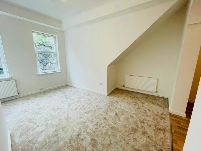 1 Bedroom Flat To Rent In Mill Street, Pontypridd, CF37