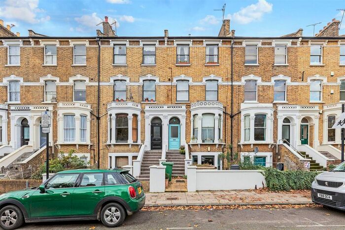 2 Bedroom Flat To Rent In Wray Crescent, London, N4