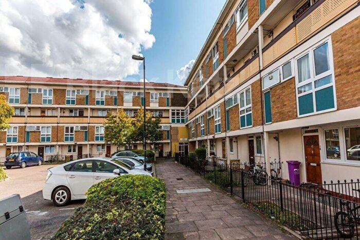 4 Bedroom Flat To Rent In Tidey Street, Mile End / Bow, E3