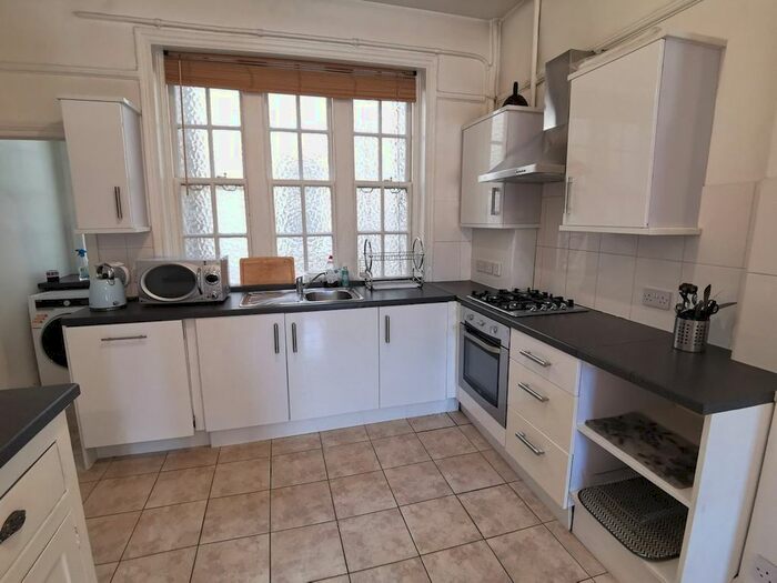 2 Bedroom Flat To Rent In Chalfont Court, Baker Street NW1