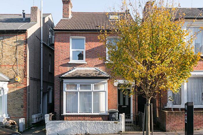 4 Bedroom Detached House For Sale In Addiscombe Court Road, East Croydon, CR0