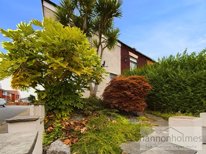 4 Bedroom End Of Terrace House To Rent In Bolton Road, Kearsley, Bolton, BL4