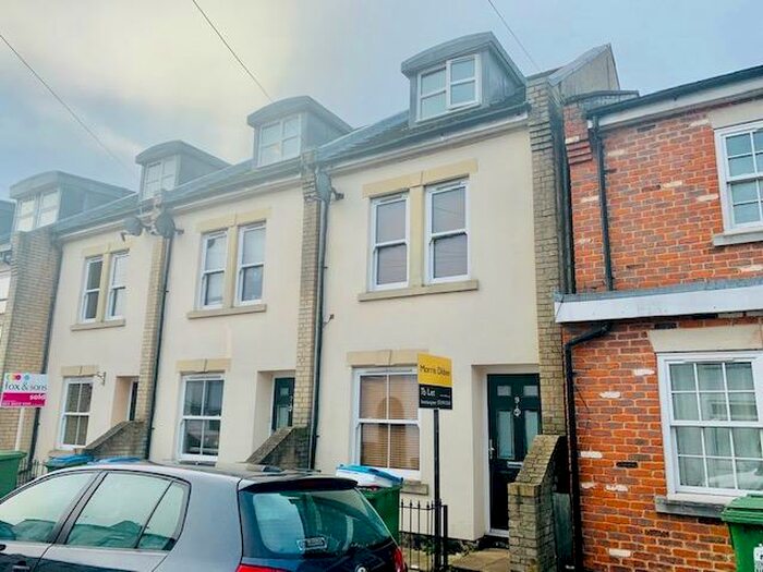 3 Bedroom House To Rent In Dover Street, Inner Avenue, SO14