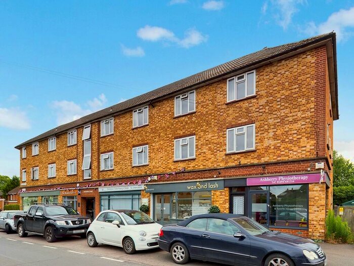 3 Bedroom Flat To Rent In Holtspur Court, Heath Road, Beaconsfield, HP9