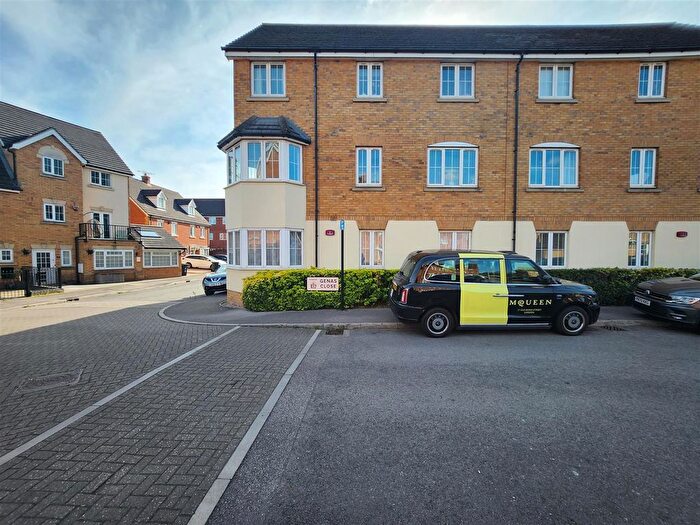 2 Bedroom Flat For Sale In Genas Close, Barkingside, IG6