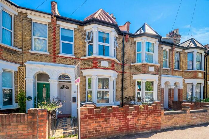 4 Bedroom Terraced House To Rent In Chelmsford Road, Walthamstow, E17