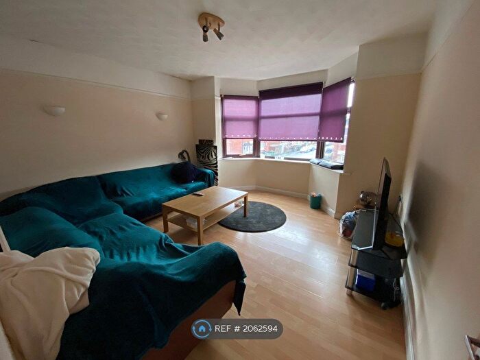2 Bedroom Flat To Rent In Wilton Avenue, Southampton, SO15