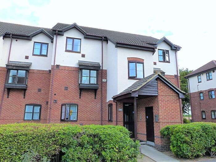 1 Bedroom Flat To Rent In Caroline Place, Harlington, UB3