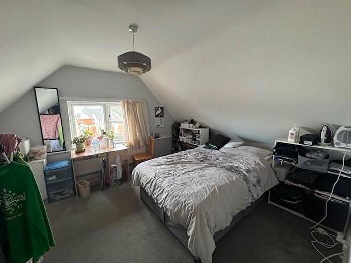 2 Bedroom Flat To Rent In Craven Park, Harlesden, NW10