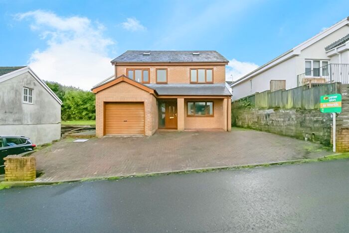 4 Bedroom Detached House For Sale In Crown Road, Kenfig Hill, Bridgend, CF33
