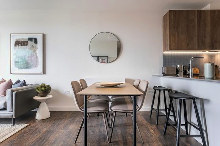 1 Bedroom Flat To Rent In Grenan Square, Greenford, UB6