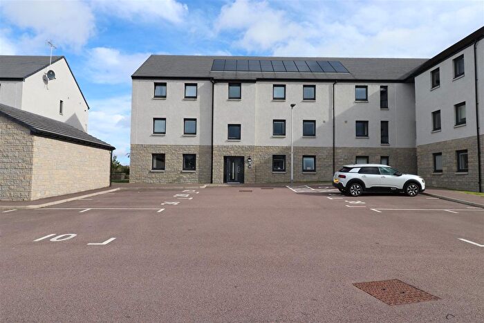 2 Bedroom Flat For Sale In Drummossie Road, Stratton, Inverness, IV2