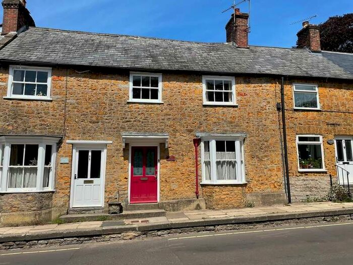 Houses for sale in Castle Cary, Somerset