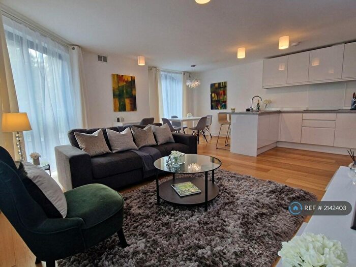 2 Bedroom Flat To Rent In Sugar Lane, London, SE16