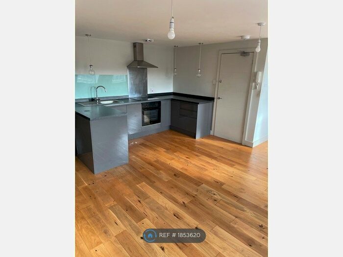 1 Bedroom Flat To Rent In Longwood Court, Cirencester, GL7