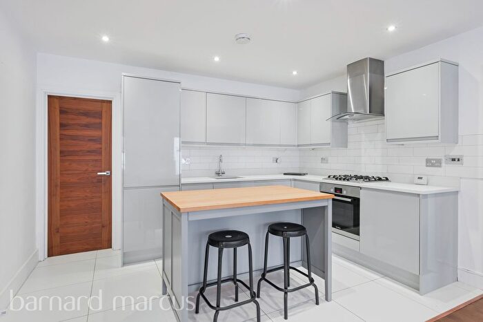 2 Bedroom Flat To Rent In Ewell Road, Surbiton, KT6