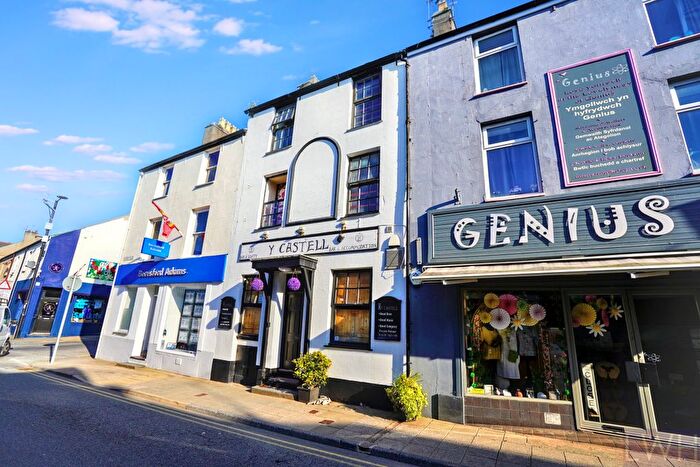 6 Bedroom Pub/bar For Sale In High Street, Pwllheli, LL53
