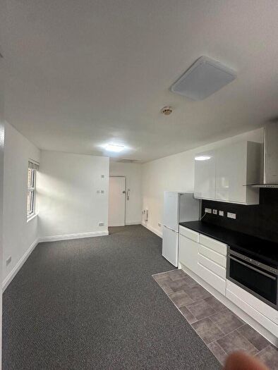 Studio To Rent In High Road Leyton, London, E10