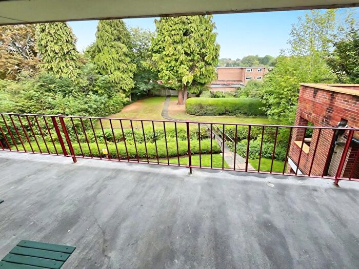 1 Bedroom Flat For Sale In Manor Road, Sutton Coldfield, B73