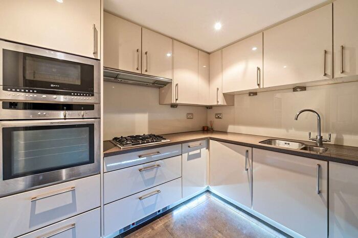 3 Bedroom Flat For Sale In Sovereign Court, Kensington, London, W8