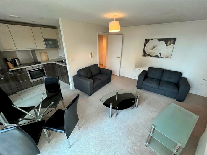 2 Bedroom Flat To Rent In Spectrum, Block, Blackfriars Road, M3