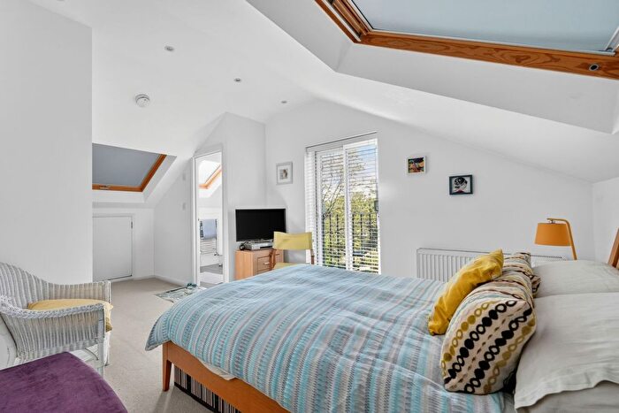 4 Bedroom Semi Detached House For Sale In Penton Avenue, Staines-Upon-Thames, TW18