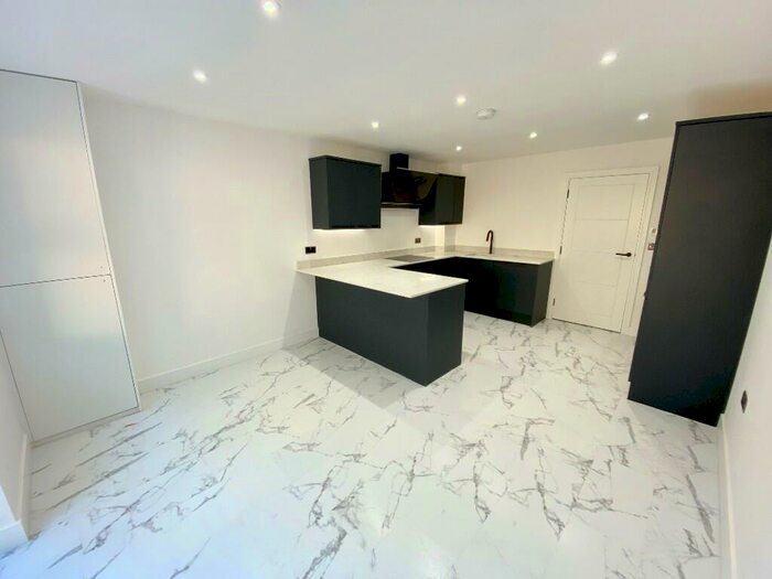 4 Bedroom Town House To Rent In Bodorgan Road, Bournemouth, Dorset, BH2