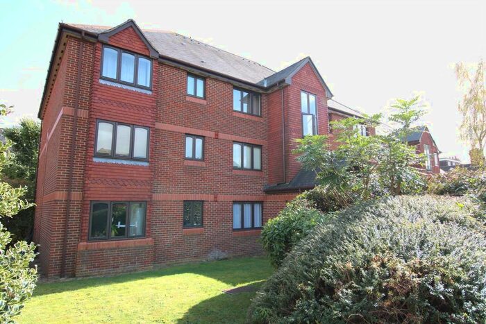 1 Bedroom Flat To Rent In The Maples, Granville Road, St Albans, Hertfordshire, AL1