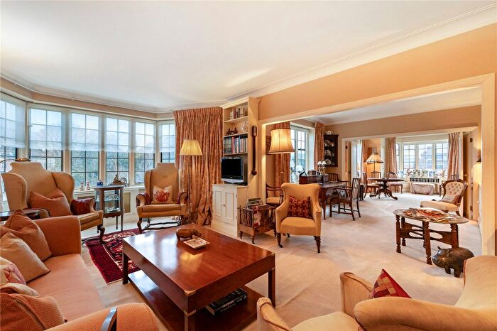 4 Bedroom Flat For Sale In Manor Fields, Putney, London, SW15