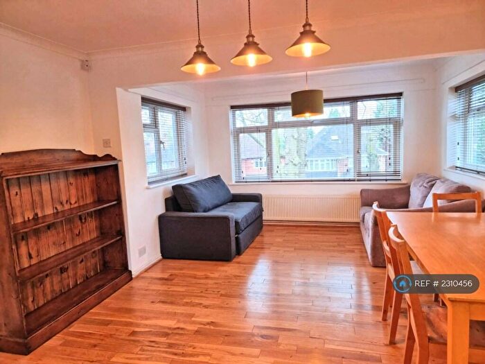 2 Bedroom Flat To Rent In Hayfield Road, Birmingham, B13