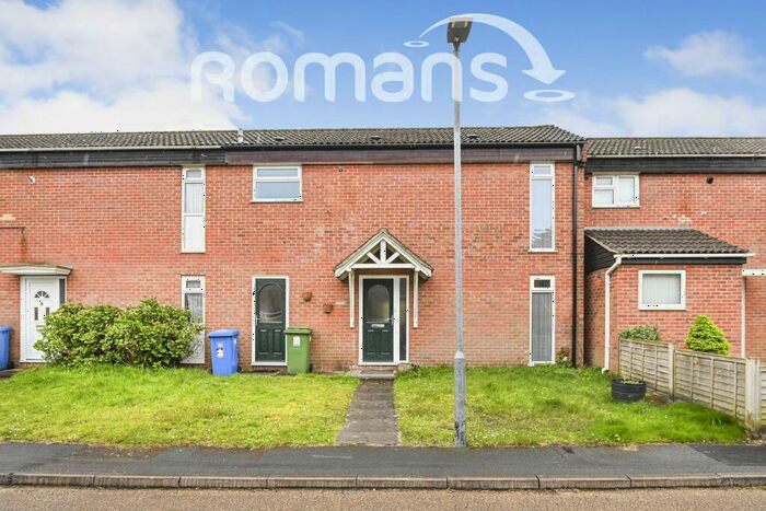 3 Bedroom Terraced House To Rent In Garswood, RG12