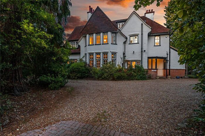 6 Bedroom Detached House For Sale In Oakcroft Road, West Byfleet, KT14