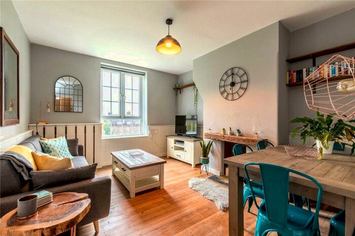 1 Bedroom Apartment To Rent In Whitney House, East Dulwich Estate, London, SE22