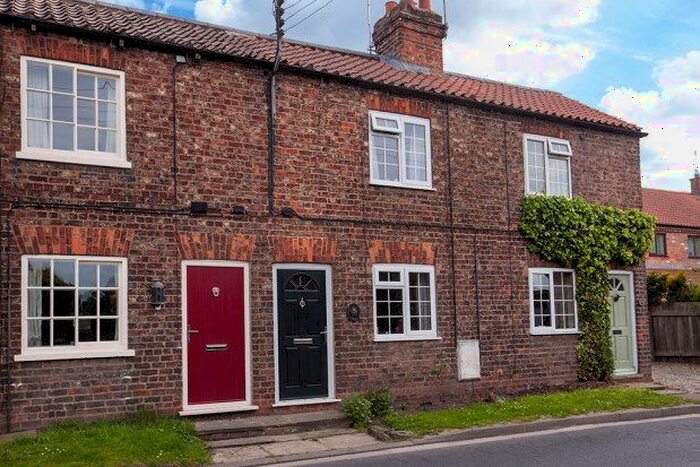2 Bedroom Cottage To Rent In Wheldrake, York, YO19