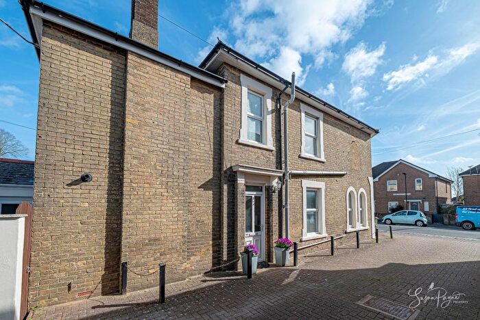 4 Bedroom Semi Detached House For Sale In West Street, Ryde, PO33