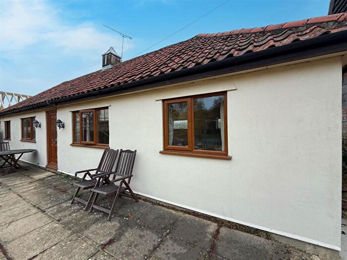 2 Bedroom Bungalow To Rent In Hascot Hill, Battisford, IP14
