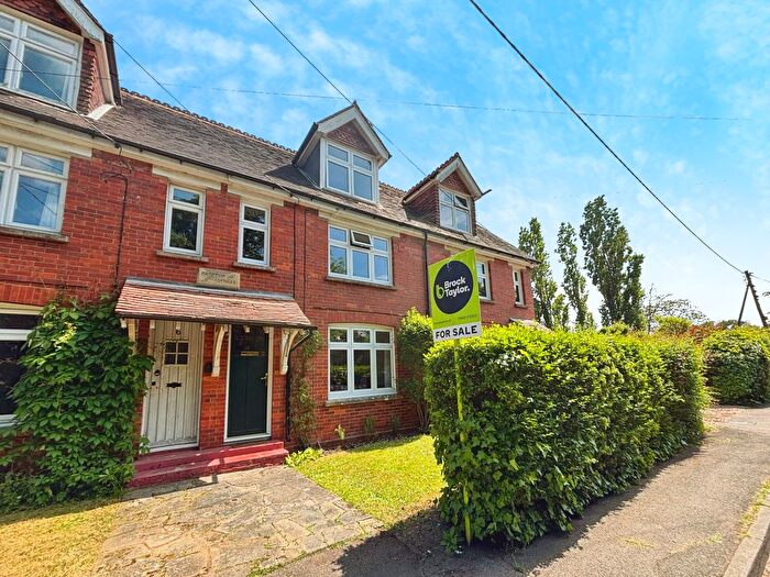 3 Bedroom Terraced House For Sale In Nuthurst Road, Maplehurst, RH13