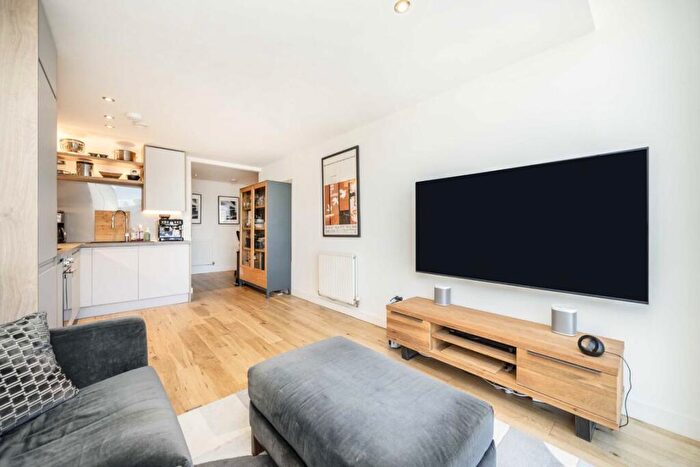 1 Bedroom Flat For Sale In Lamb's Passage, City Of London, EC1Y