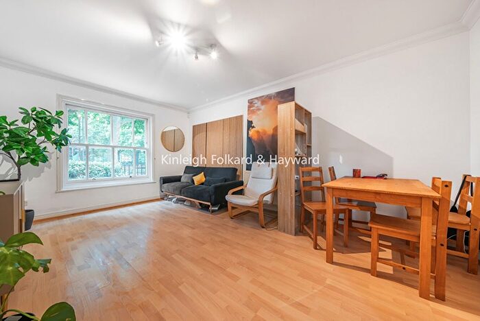 2 Bedroom Flat To Rent In Brockham Street, London, SE1