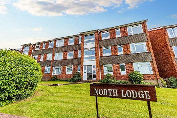 2 Bedroom Flat To Rent In Somerset Road, New Barnet, EN5