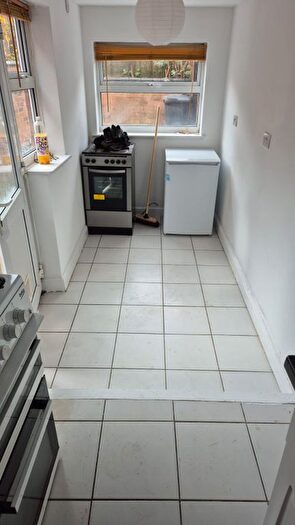 2 Bedroom End Of Terrace House To Rent In Lord Byron Street Leicester, LE2